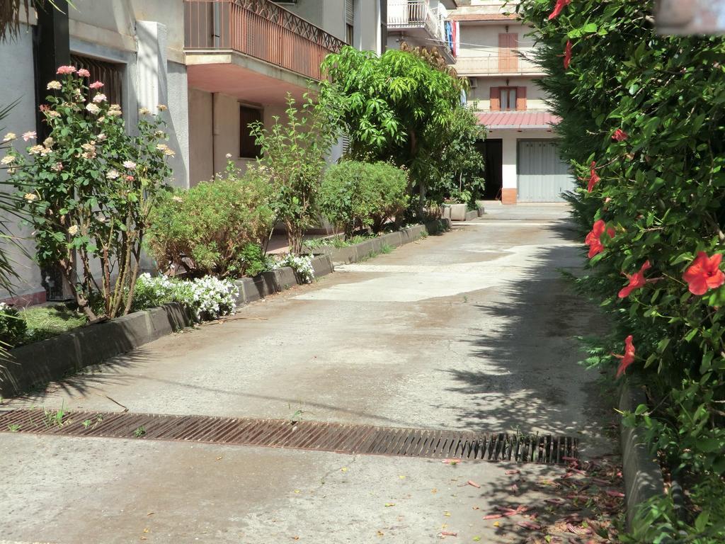 B&B Civico 115 Gaggi ภายนอก รูปภาพ